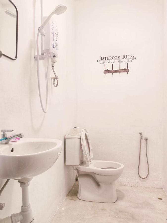 246Housecafe Hostel Джордж Таун Екстериор снимка